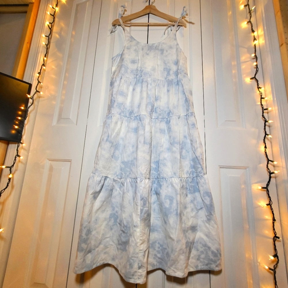 NWT BEACH LUNCH LOUNGE Blue/White Tie Dye Tiered Shoulder Tie Dress